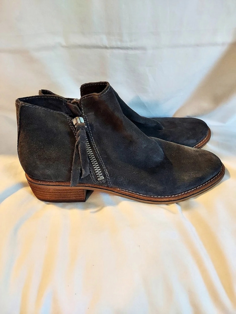 Dolce Vita Sutton Charcoal Gray Suede Double Zip Ankle Booties - Size 11